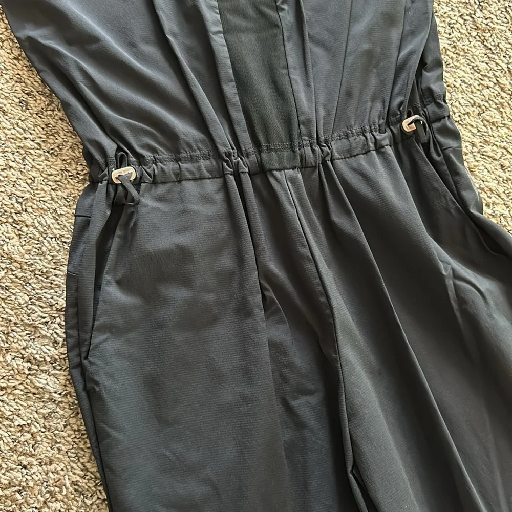 Title nine black romper - Picture 2 of 6